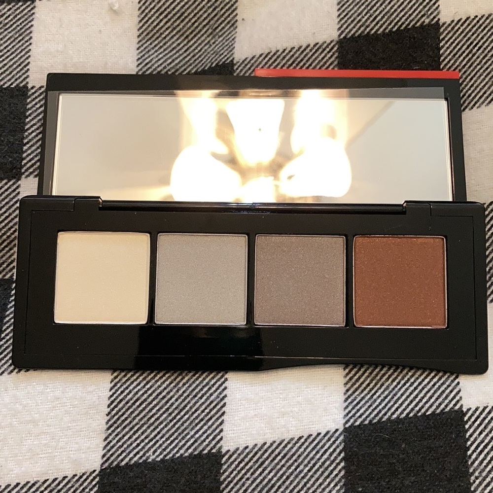NWT Shiseido Essentials Eye Palette MSRP $34 - Picture 9 of 11